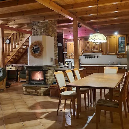Holiday home Drewniany Dom Z Kominkiem, Trasa S7 W 2h Z Warszawy I Gdanska Nad Jezioro Mielno *